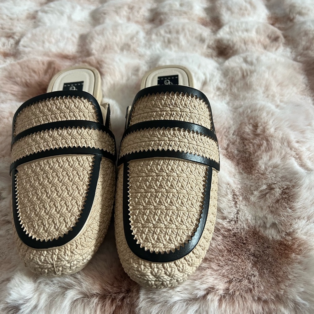 New Women’s plastic loafers. Size 7.5